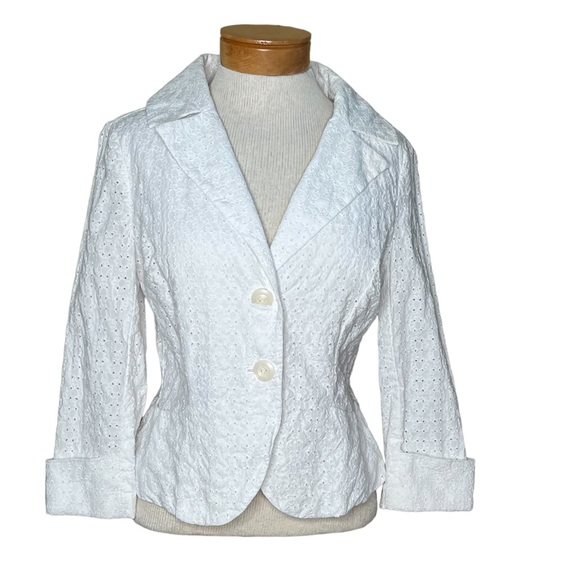 Bandolino Jackets & Blazers - Bandolino Eyelet Cropped Cotton White Blazer Jacket With 3/4 Sleeves Size 10